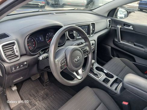 Used 2018 Kia Sportage LX w/ LX Technology Package FWD image 7