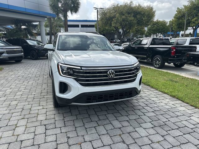 Used 2024 Volkswagen Atlas SE FWD image 17