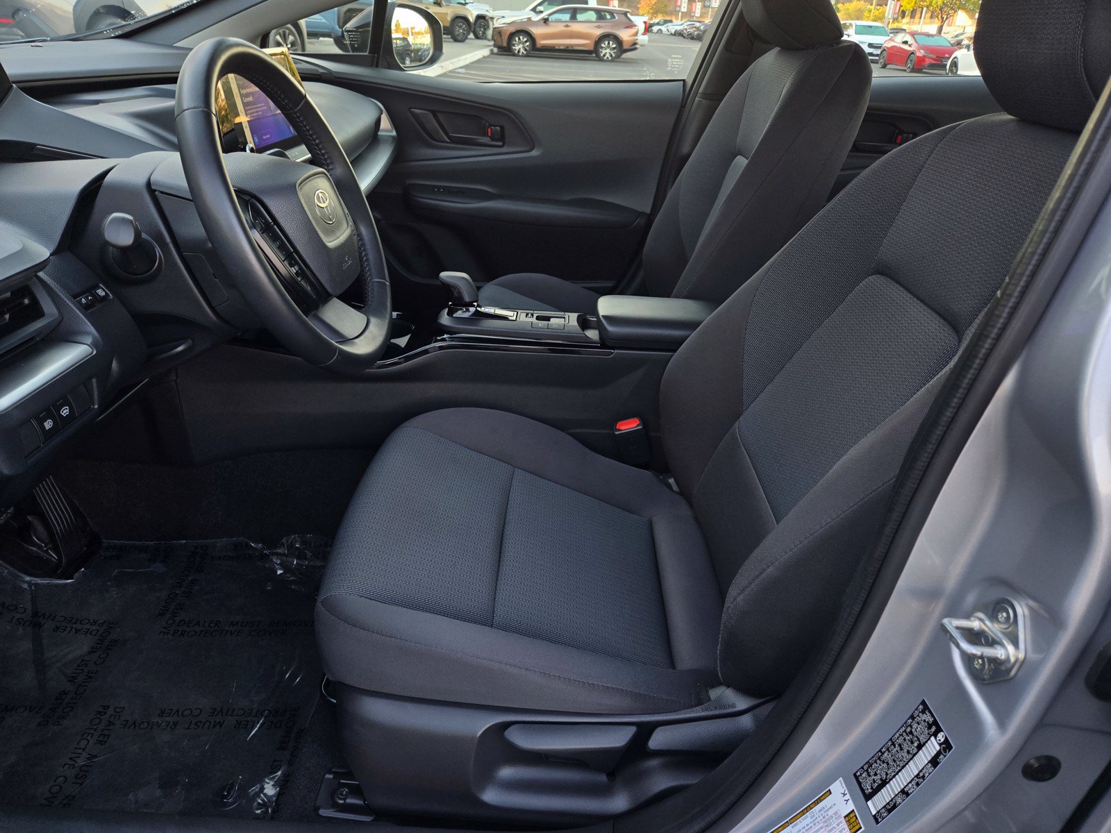 Used 2025 Toyota Prius LE FWD image 15