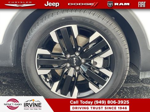 Used 2024 Kia Telluride SX Prestige image 10