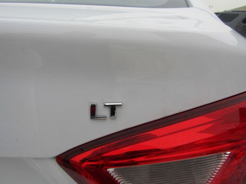 Used 2018 Chevrolet Cruze LT w/ Convenience Package image 8