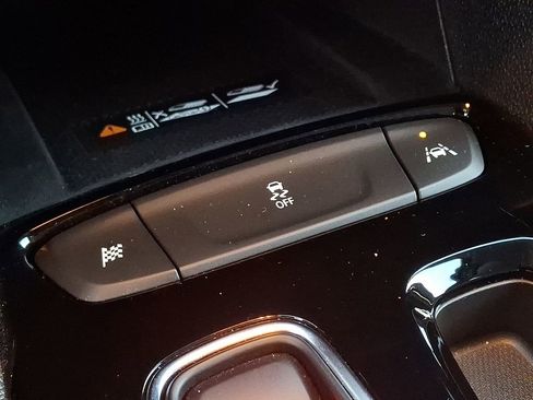 Certified 2023 Chevrolet Bolt EUV LT w/ Comfort Package image 23