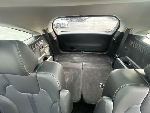 Used 2023 Kia Sorento SX image 30