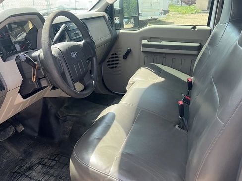 Used 2010 Ford F250 XL image 7