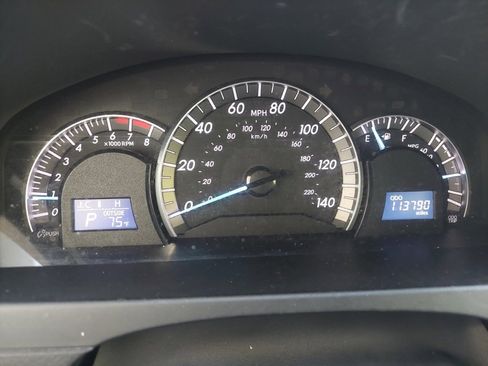 Used 2012 Toyota Camry SE image 7