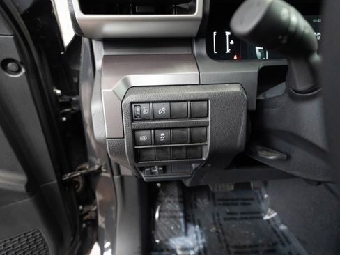 Certified 2025 Toyota Tacoma SR5 image 12