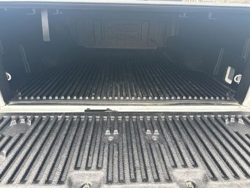 Used 2023 Jeep Gladiator Sport image 6