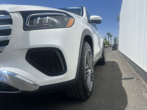 Certified 2024 Mercedes-Benz GLS 450 4MATIC image 9