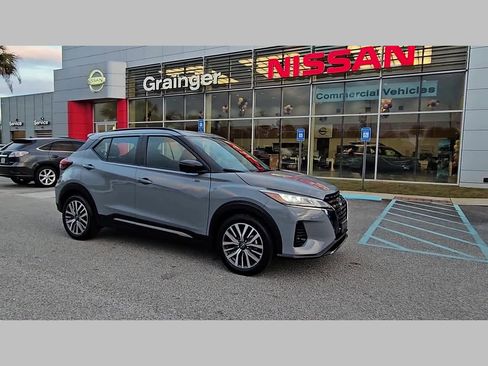 Used 2024 Nissan Kicks SR image 38