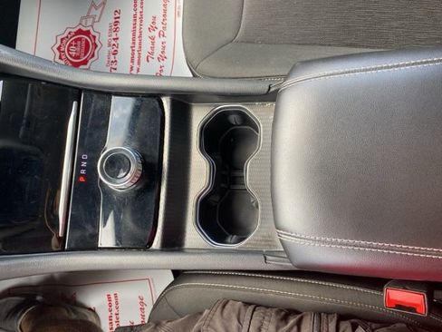 Used 2024 Jeep Grand Cherokee Laredo image 24