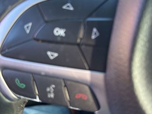 Used 2015 Chrysler 200 C w/ Navigation & Sound Group I image 9