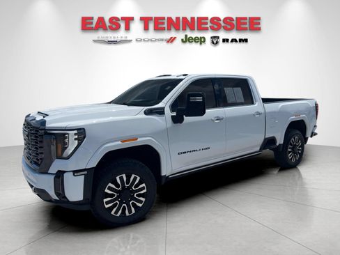 Used 2024 GMC Sierra 3500 Denali Ultimate AWD/4WD image 7