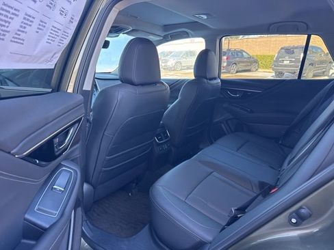 Used 2025 Subaru Outback Limited image 9