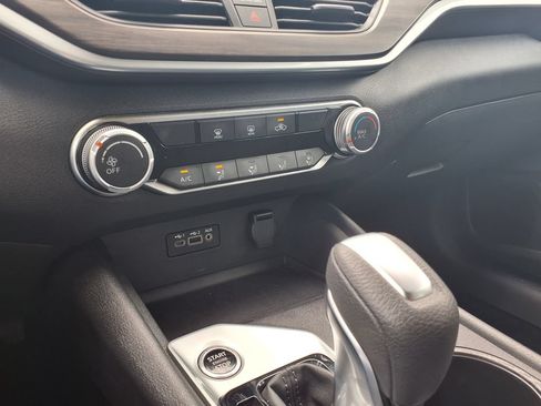 Used 2025 Nissan Altima 2.5 SV FWD image 27