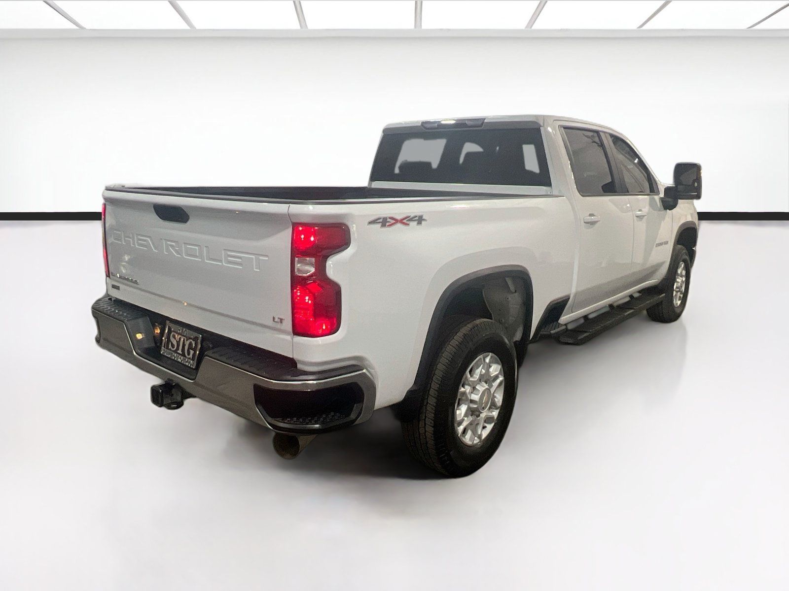 Used 2021 Chevrolet Silverado 2500 LT w/ Fleet Comfort Package AWD/4WD image 4