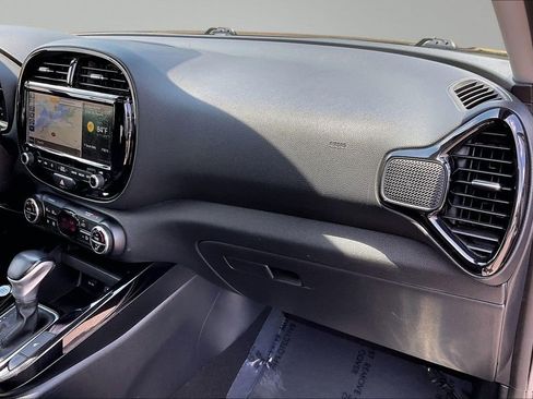 Used 2021 Kia Soul EX FWD image 17