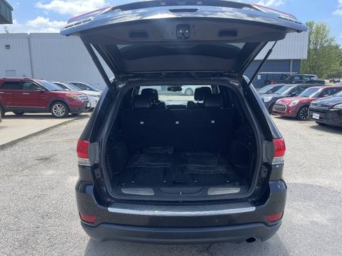Used 2016 Jeep Grand Cherokee Limited AWD/4WD image 9