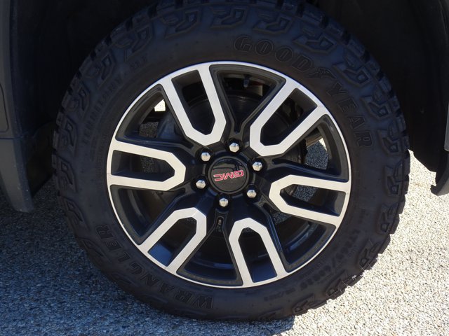 Used 2023 GMC Sierra 1500 AT4 w/ AT4 Premium Package AWD/4WD image 31