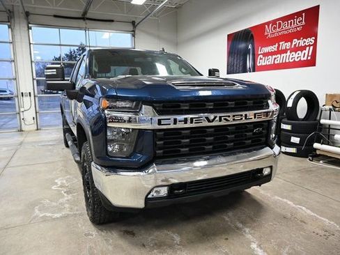 Used 2022 Chevrolet Silverado 2500 LT w/ Convenience Package image 3