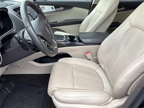 Used 2020 Lincoln Nautilus Reserve w/ Equipment Group 202A image 27