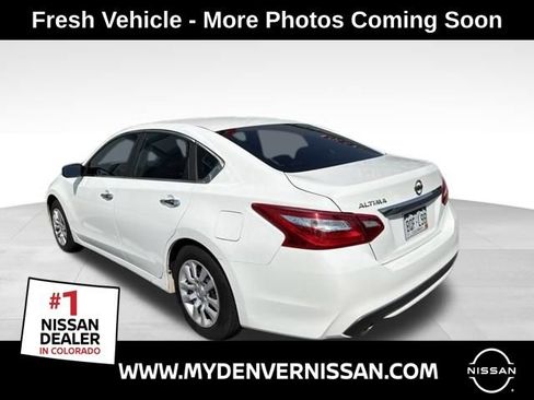 Used 2017 Nissan Altima 2.5 S FWD image 1