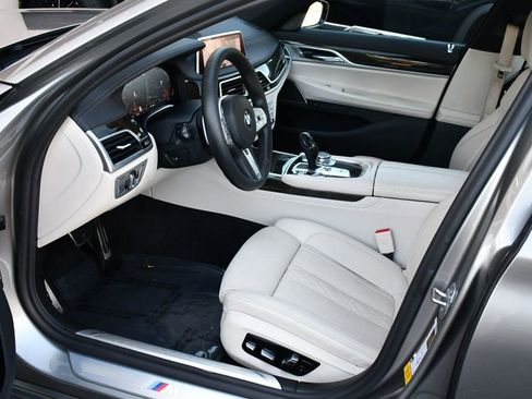 Used 2020 BMW 740i w/ Luxury Rear Seating Package image 44