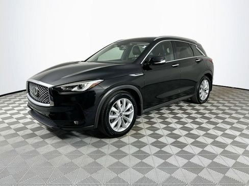 Used 2019 INFINITI QX50 Essential w/ Premium Heat Package AWD/4WD image 3