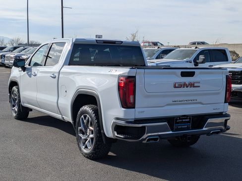 Used 2023 GMC Sierra 1500 SLT image 4