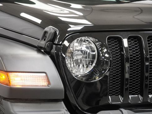 Certified 2022 Jeep Wrangler Sport S image 5