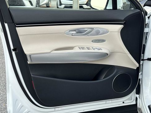 Used 2025 Genesis GV70 2.5T w/ Select Package image 19