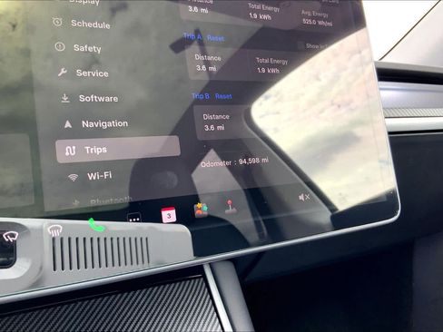 Used 2020 Tesla Model Y Long Range AWD/4WD image 23