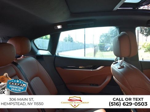 Used 2020 Maserati Levante AWD/4WD image 22