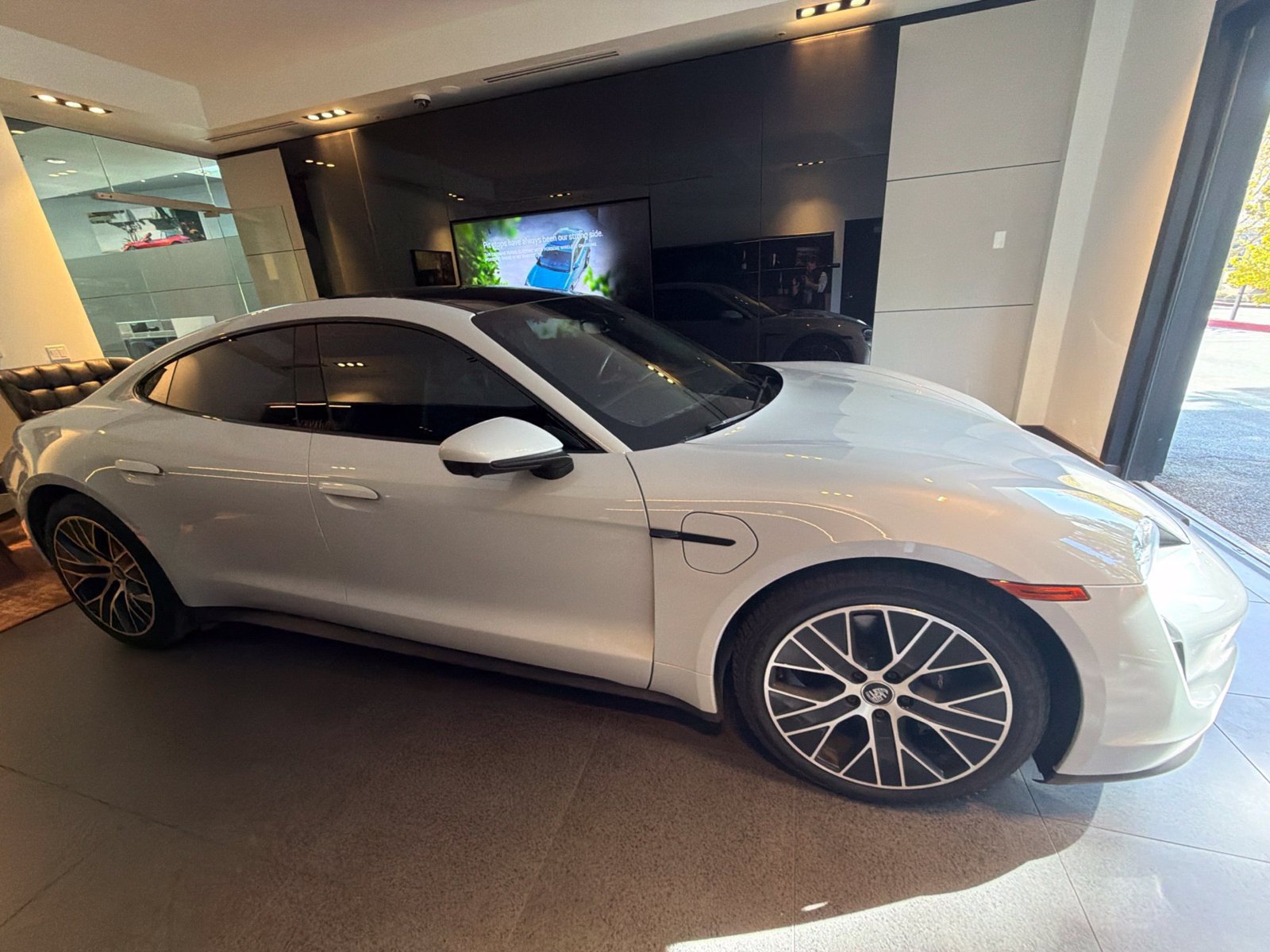 Used 2023 Porsche Taycan w/ Premium Package RWD image 4