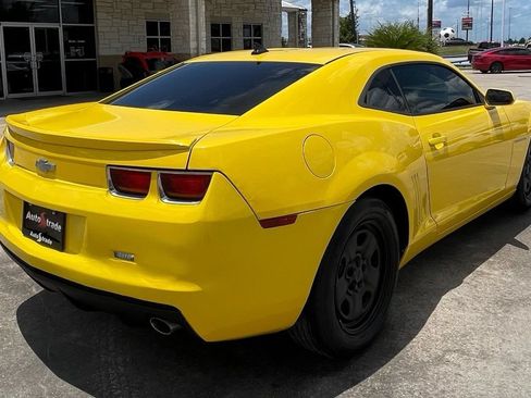 Used 2012 Chevrolet Camaro LS RWD image 4