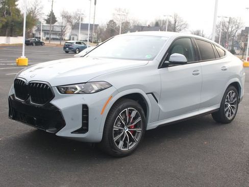 New 2026 BMW X6 xDrive40i w/ Climate Comfort Package image 3