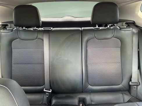 Used 2025 Chevrolet Trax LT FWD image 16