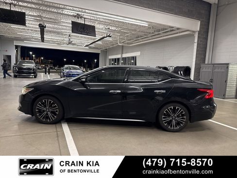 Used 2016 Nissan Maxima 3.5 SL w/ Interior Lighting Package image 7