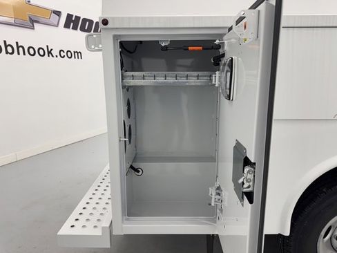 New 2025 Chevrolet Express 3500 w/ Power Convenience Package image 30