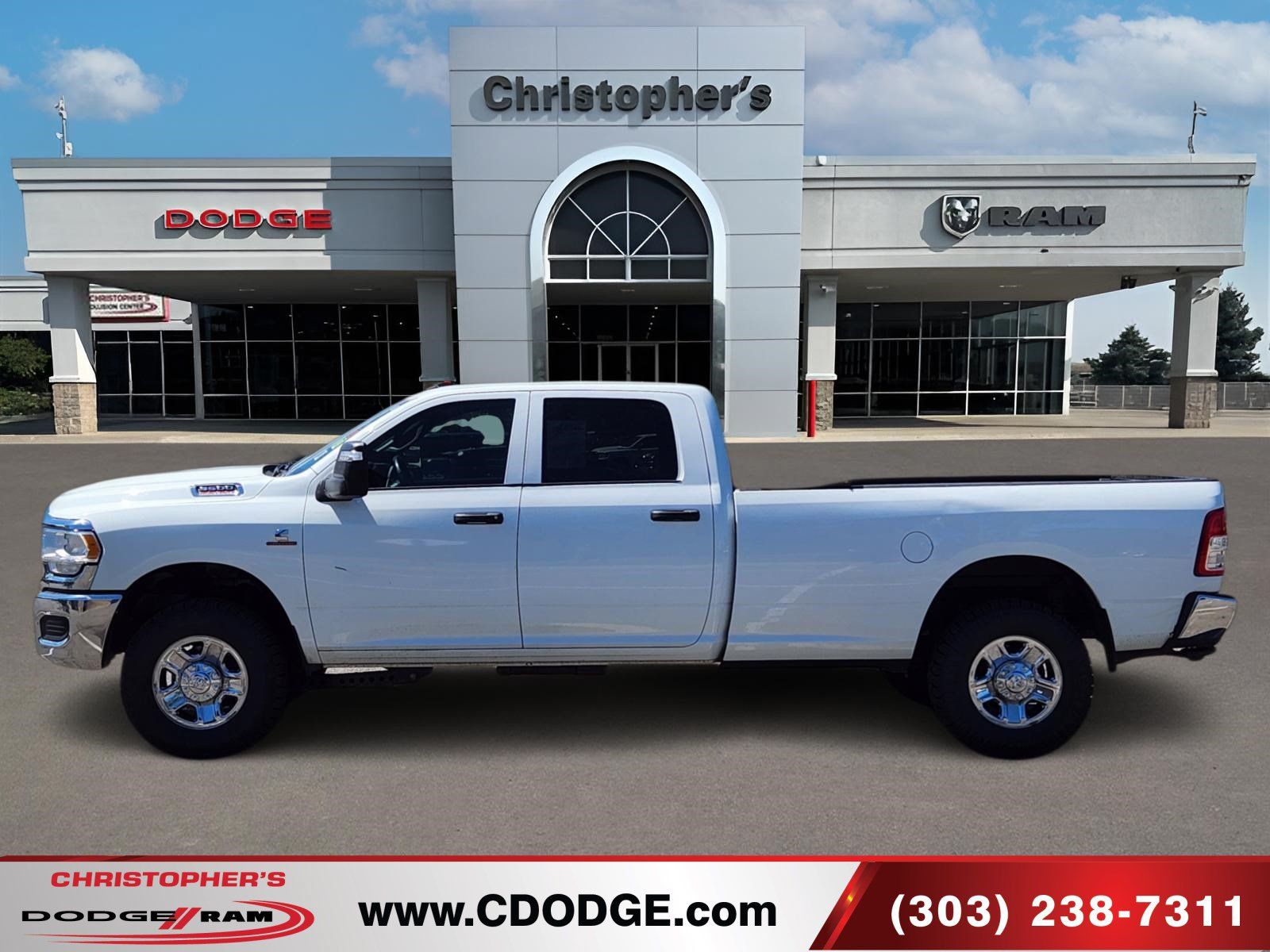 Used 2024 RAM 3500 Tradesman w/ Chrome Appearance Group AWD/4WD image 6