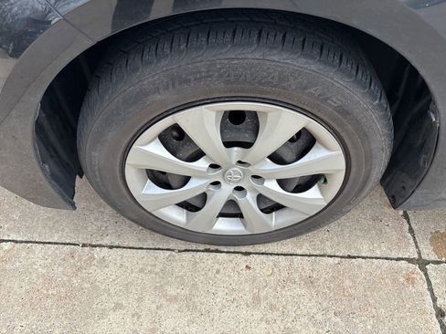 Used 2022 Toyota Corolla LE image 10