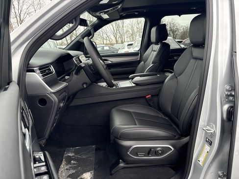 New 2026 Jeep Grand Wagoneer Limited AWD/4WD image 20