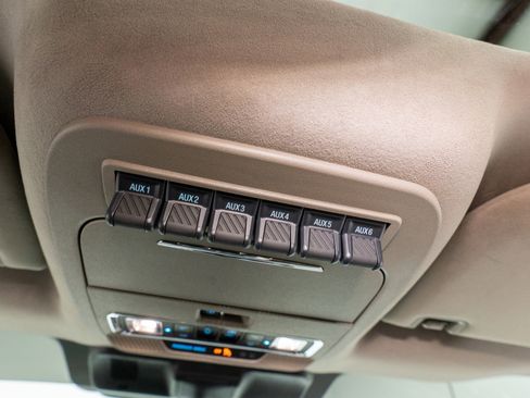 Used 2025 Ford F450 Platinum w/ Platinum Plus Package image 24