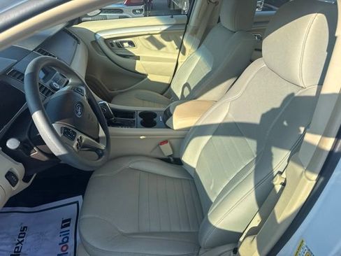 Used 2018 Ford Taurus SE FWD image 11