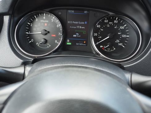Used 2019 Nissan Rogue S FWD image 25