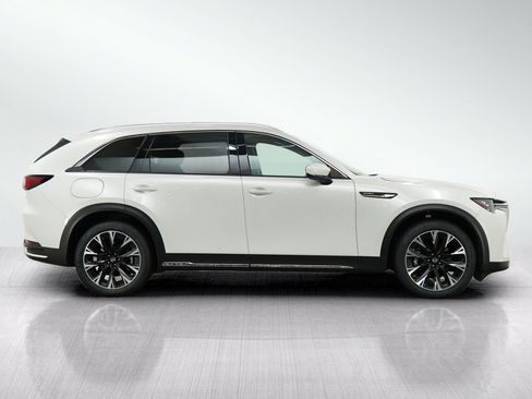 Certified 2024 MAZDA CX-90 Plug-In Hybrid w/ Premium Pkg AWD/4WD image 6