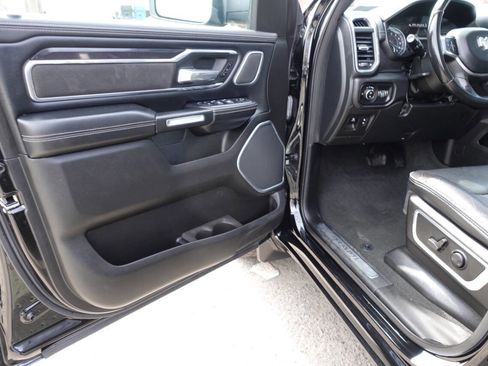 Used 2022 RAM 1500 Laramie AWD/4WD image 18