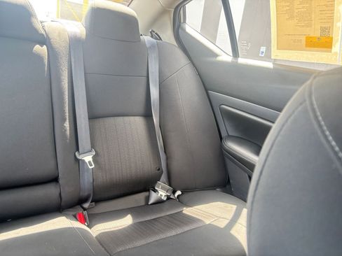 Used 2025 Nissan Altima 2.5 SV FWD image 35