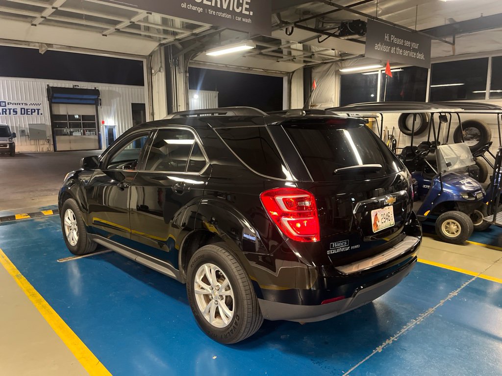 Used 2017 Chevrolet Equinox LT w/ Convenience Package AWD/4WD image 4