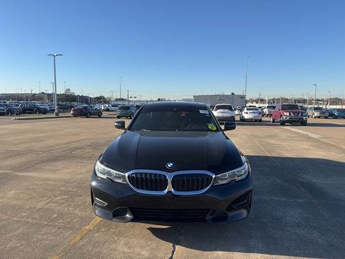 Used 2021 BMW 330i Sedan w/ Convenience Package image 3