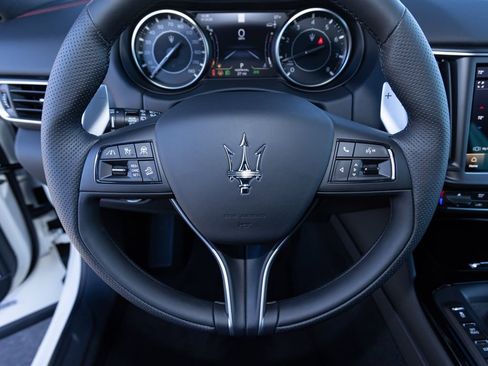 Used 2024 Maserati Levante Modena Ultima image 21